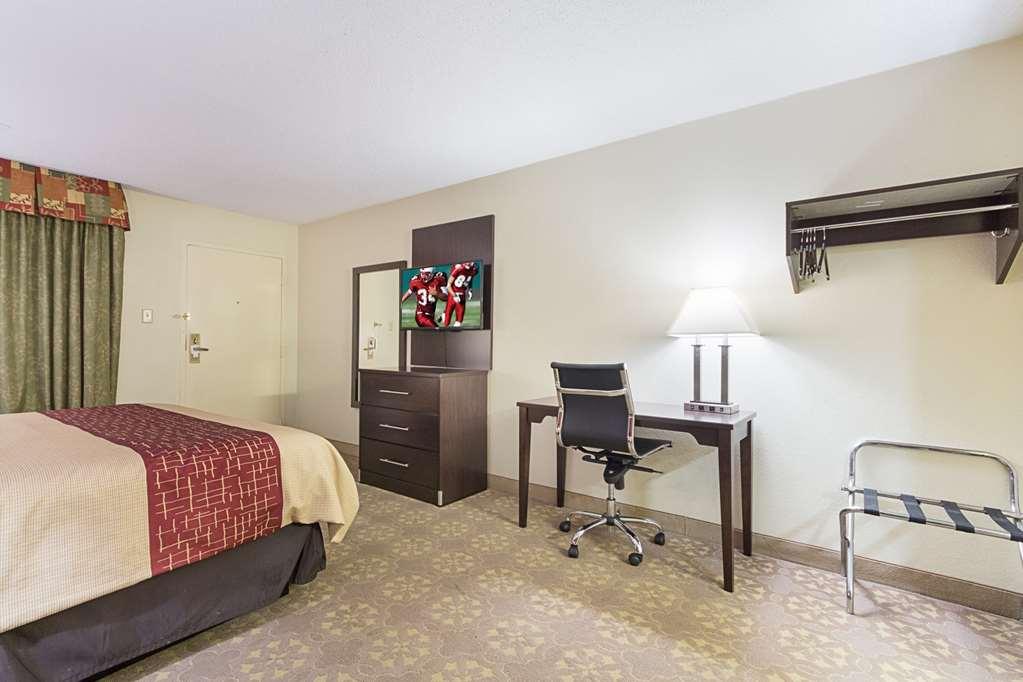 Red Roof Inn Plus+ Dallas - Addison Oda fotoğraf