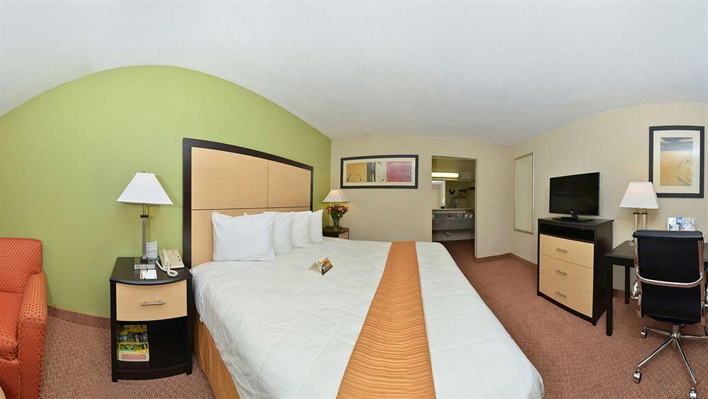Red Roof Inn Plus+ Dallas - Addison Oda fotoğraf