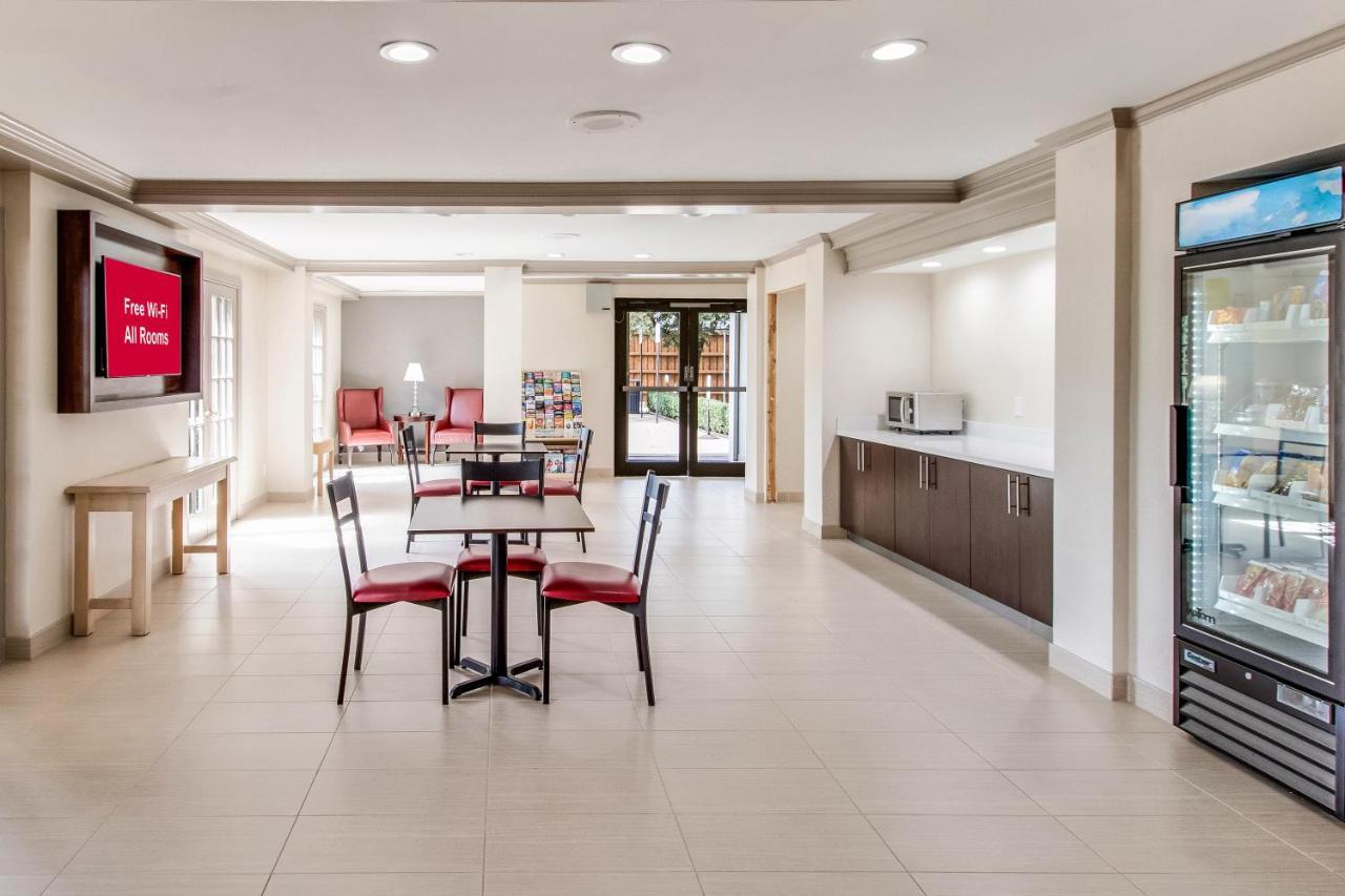 Red Roof Inn Plus+ Dallas - Addison Dış mekan fotoğraf