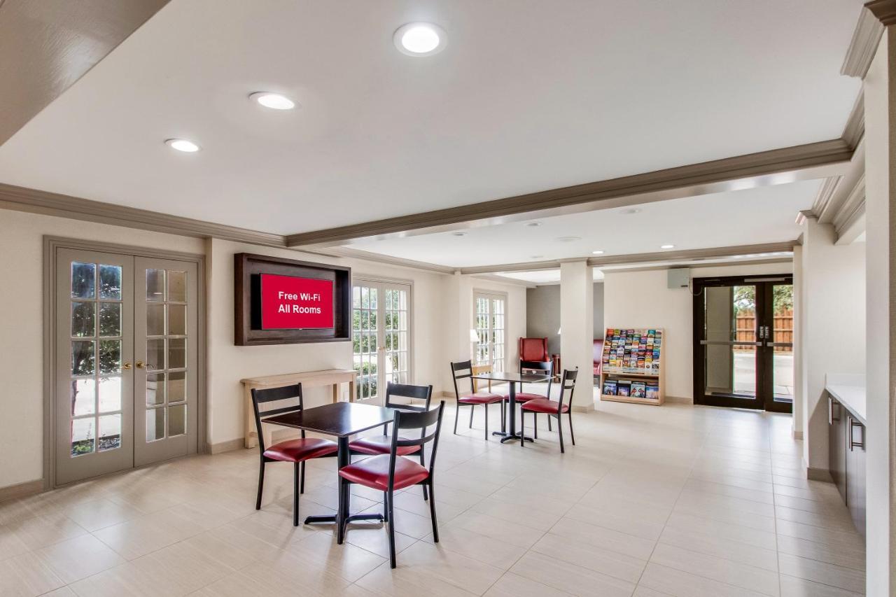 Red Roof Inn Plus+ Dallas - Addison Dış mekan fotoğraf