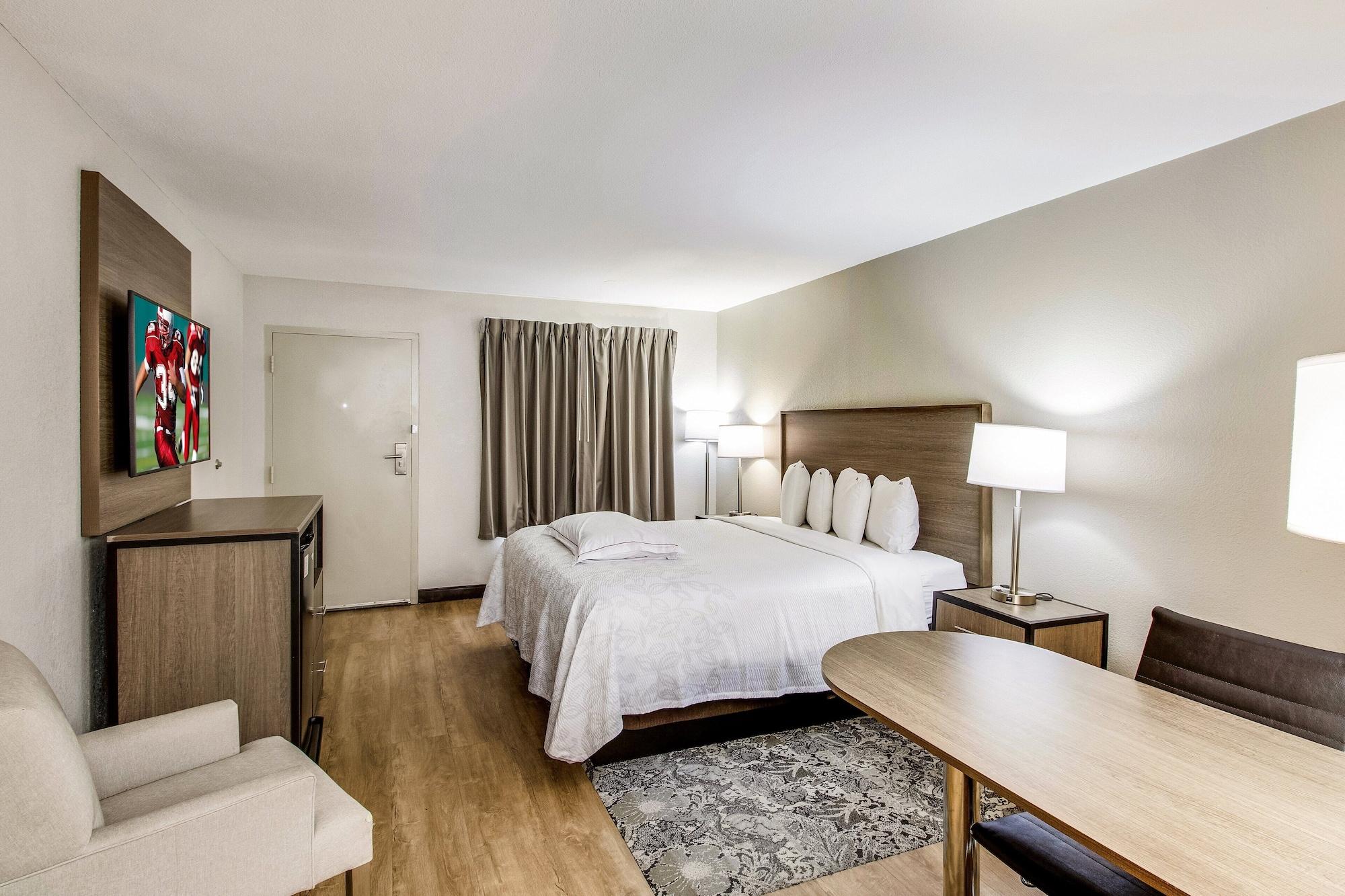 Red Roof Inn Plus+ Dallas - Addison Dış mekan fotoğraf