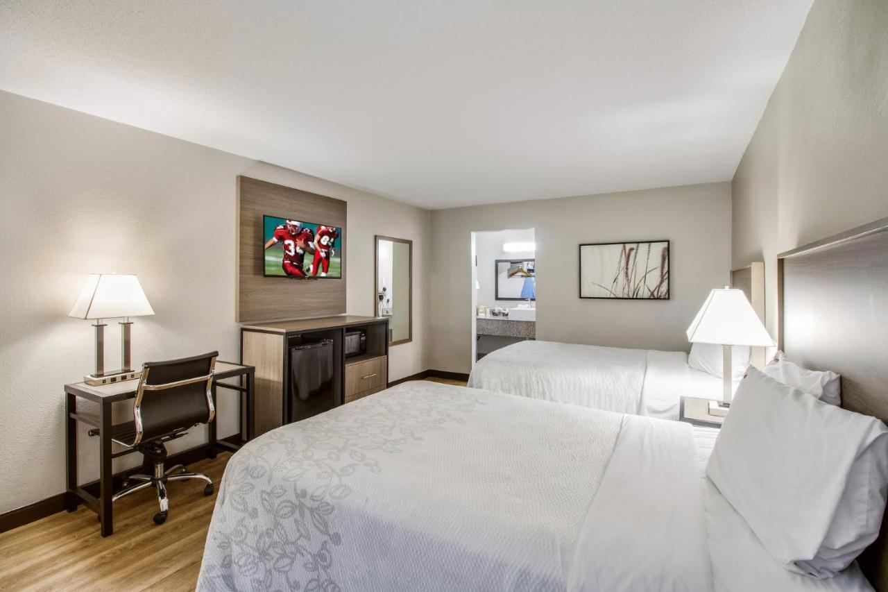 Red Roof Inn Plus+ Dallas - Addison Dış mekan fotoğraf