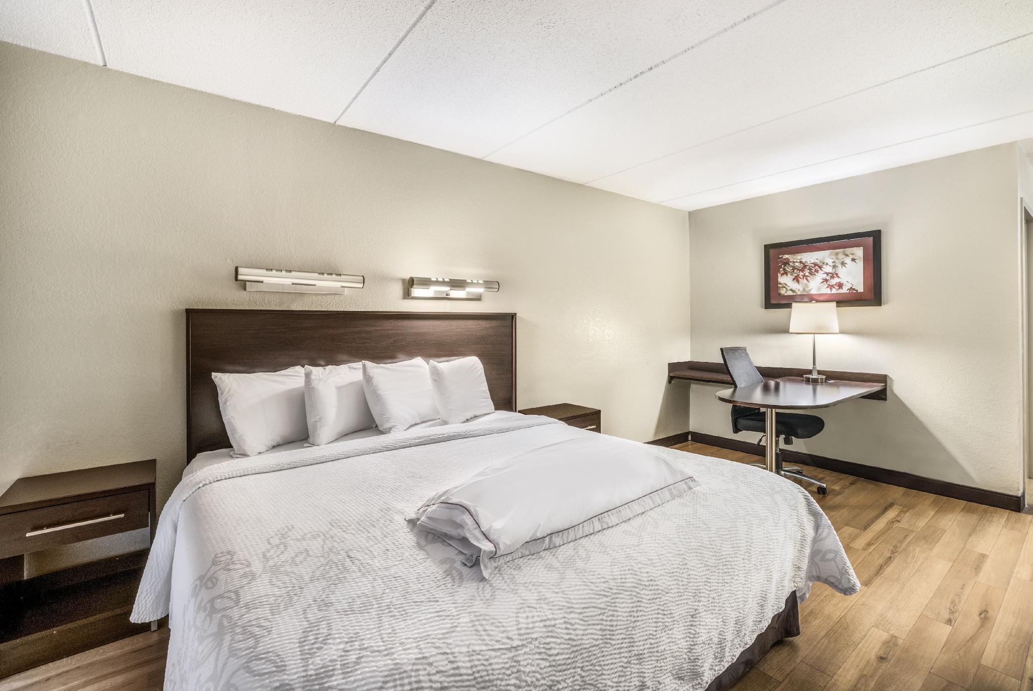 Red Roof Inn Plus+ Dallas - Addison Dış mekan fotoğraf