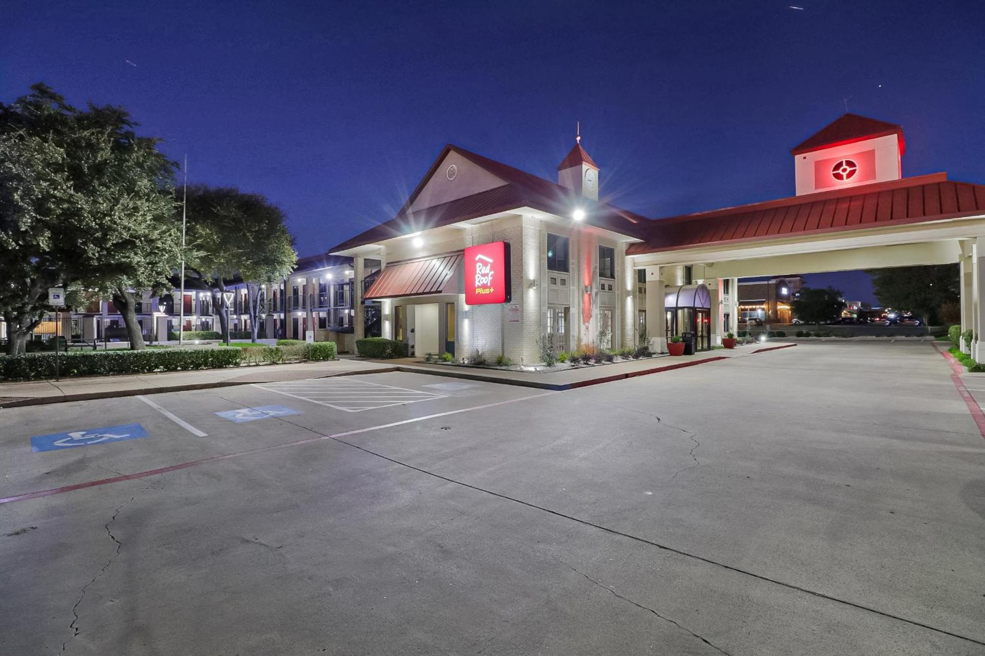 Red Roof Inn Plus+ Dallas - Addison Dış mekan fotoğraf